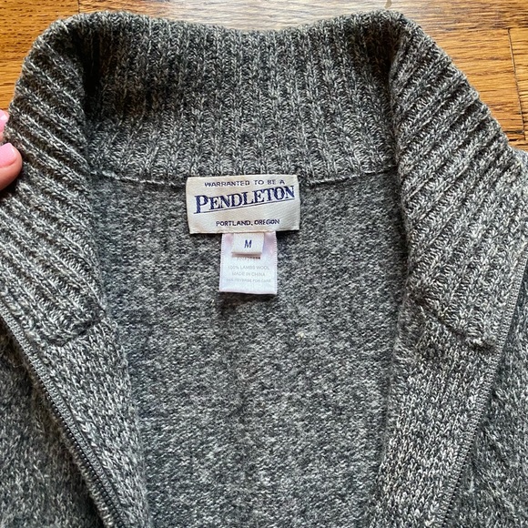 Pendleton zip front vest 100% lambs Wool Grey Size M - Picture 2 of 3